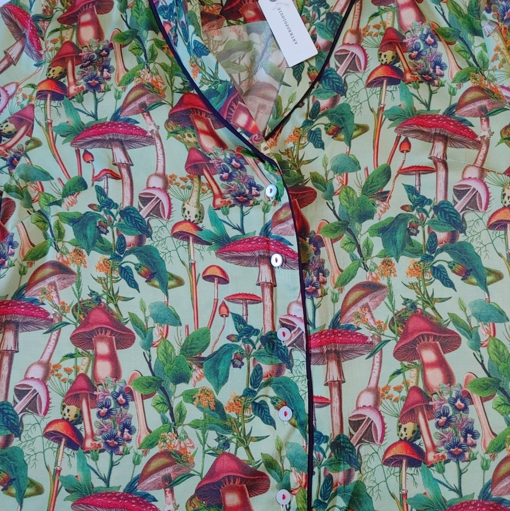 LyreBird Mushroom Print Women's Silky Pajama Set - Picture 5 of 15